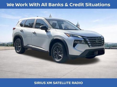 Certified 2025 Nissan Rogue S image 26