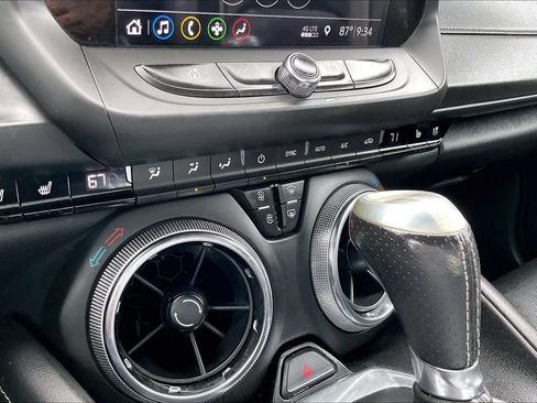 Used 2019 Chevrolet Camaro SS RWD image 31