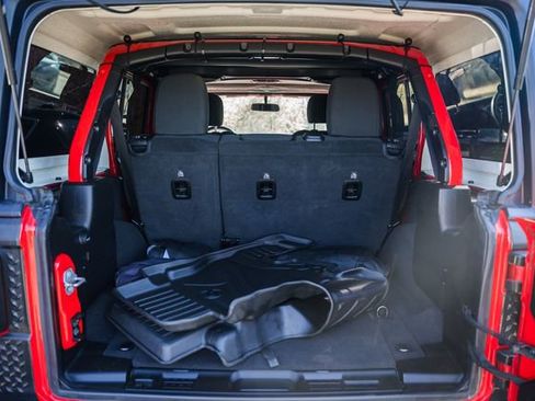 Used 2021 Jeep Wrangler Unlimited Sahara image 11