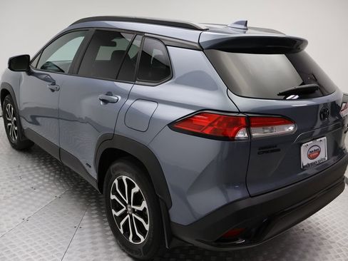 Certified 2023 Toyota Corolla Cross SE image 11