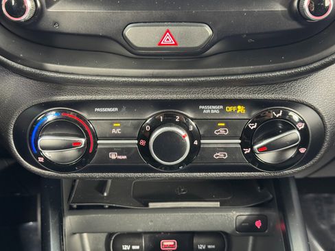 Used 2020 Kia Soul GT-Line w/ GT 2.0L Power Sunroof Package image 25