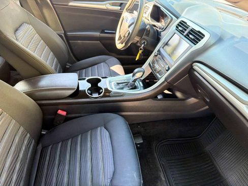 Used 2016 Ford Fusion SE FWD image 6