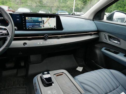 Certified 2024 Nissan Ariya AWD image 14