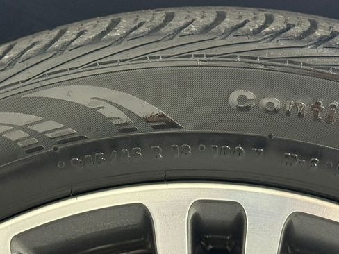 Used 2019 BMW 530e w/ Convenience Package image 51