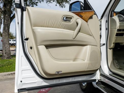 Used 2014 INFINITI QX80 4WD w/ Theater Package image 51