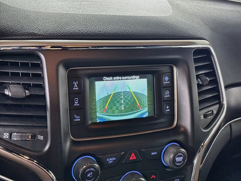 Used 2016 Jeep Grand Cherokee Limited AWD/4WD image 16