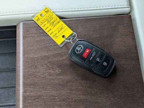 Used 2022 Toyota Tundra Capstone image 36