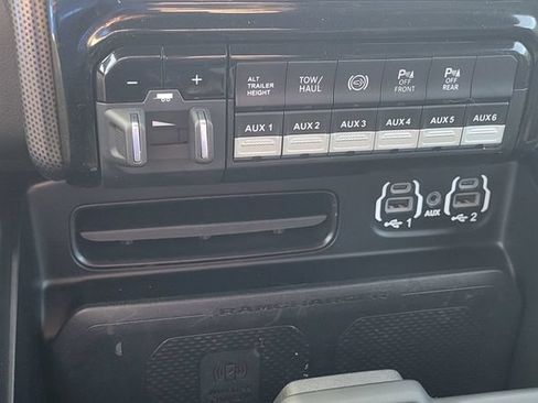 Used 2024 RAM 3500 Limited AWD/4WD image 23