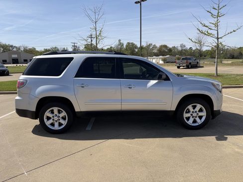 Used 2014 GMC Acadia SLE AWD/4WD image 3