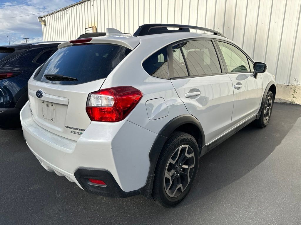 Used 2017 Subaru Crosstrek 2.0i Limited AWD/4WD image 4