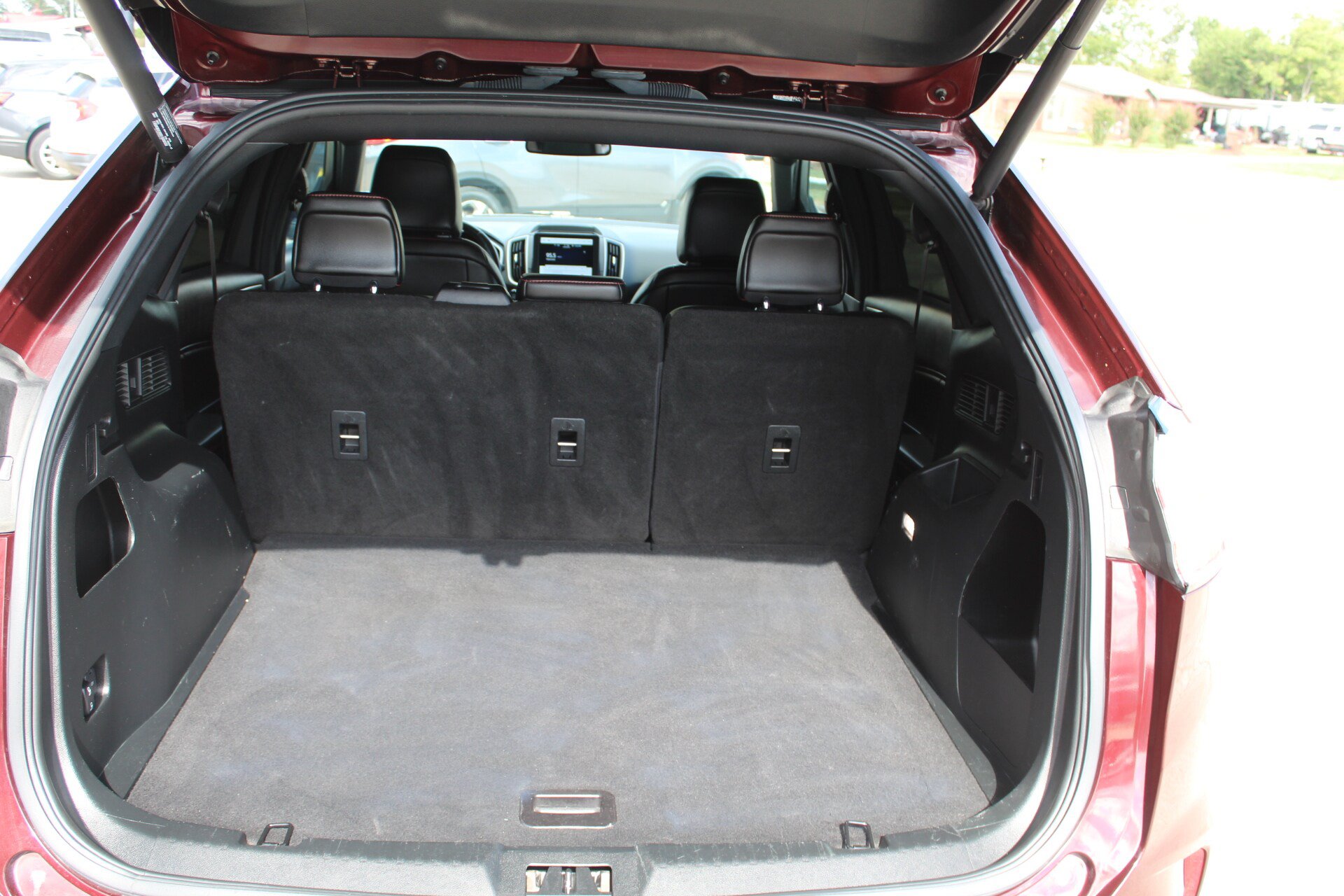 Used 2021 Ford Edge ST-Line FWD image 21