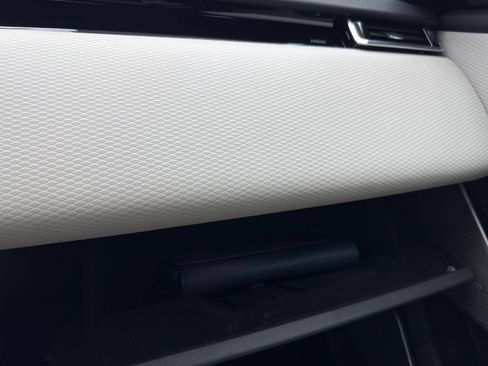 Used 2021 Land Rover Range Rover Velar R-Dynamic S AWD/4WD image 33