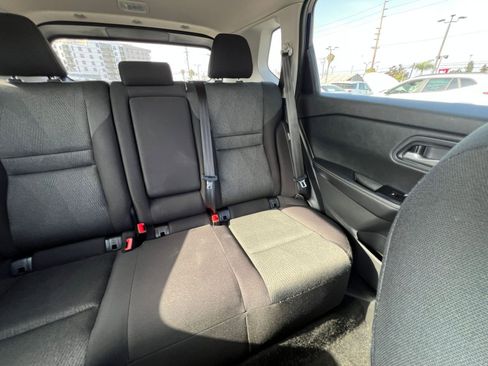 Used 2025 Nissan Rogue SV FWD image 42