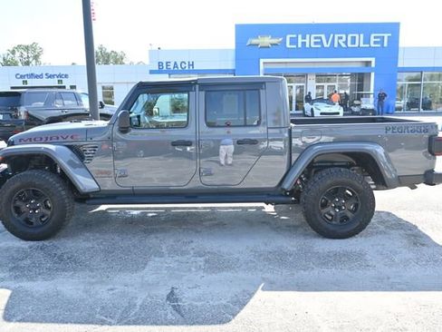 Used 2021 Jeep Gladiator Mojave image 2