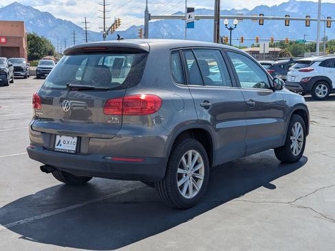Used 2017 Volkswagen Tiguan S AWD/4WD image 4