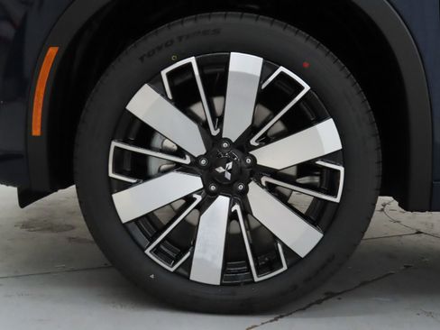 New 2026 Mitsubishi Outlander SEL image 26