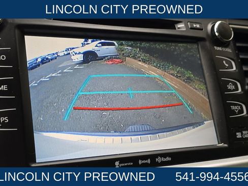 Used 2018 Toyota Highlander XLE image 20