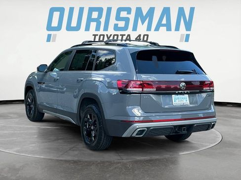 Used 2024 Volkswagen Atlas Peak Edition SEL AWD/4WD image 5