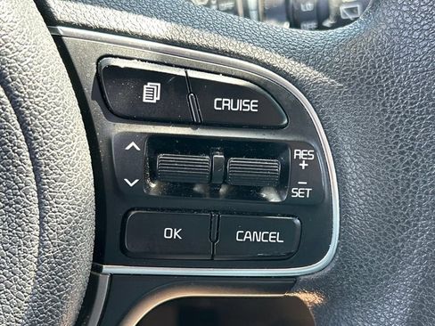 Used 2019 Kia Niro LX FWD image 23
