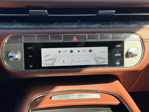Used 2024 Genesis G90 3.5T image 30