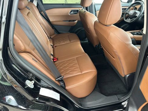 Used 2026 Nissan Rogue Platinum w/ Platinum Premium Package AWD/4WD image 15