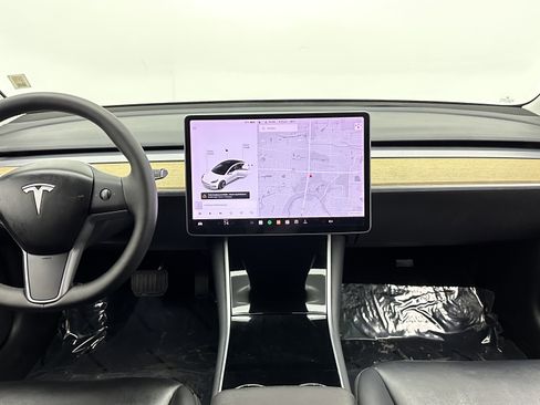 Used 2020 Tesla Model 3 Standard Range Plus image 26