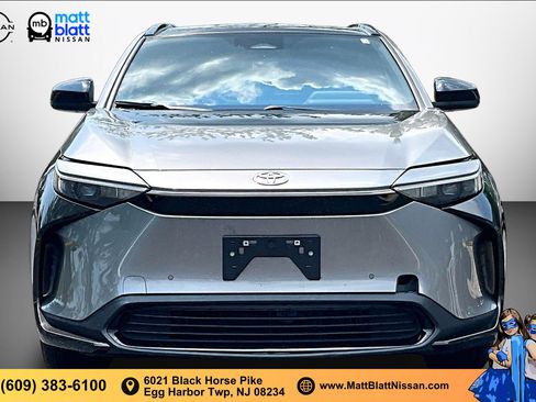 Used 2025 Toyota bZ4X AWD w/ Weather Package image 2