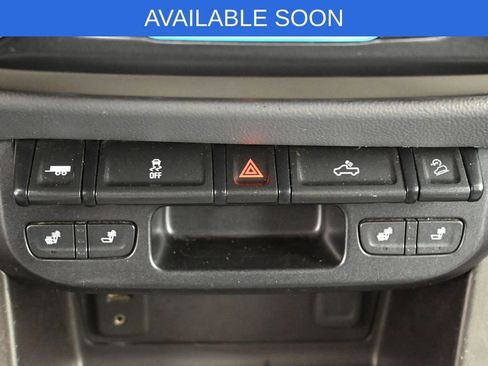Used 2015 Chevrolet Colorado Z71 AWD/4WD image 25