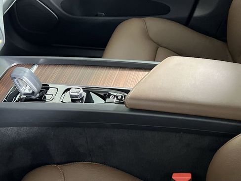 Certified 2023 Volvo XC60 B5 Plus image 22