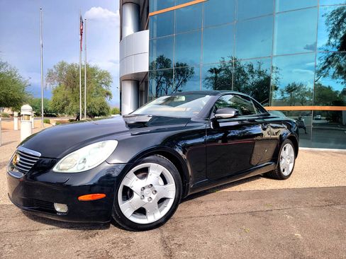 Used 2004 Lexus SC 430 Convertible image 2