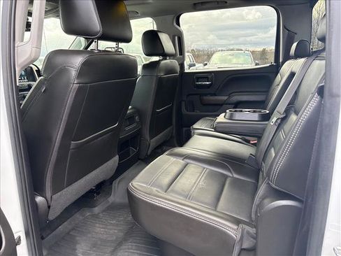 Used 2017 GMC Sierra 2500 Denali w/ Duramax Plus Package image 9