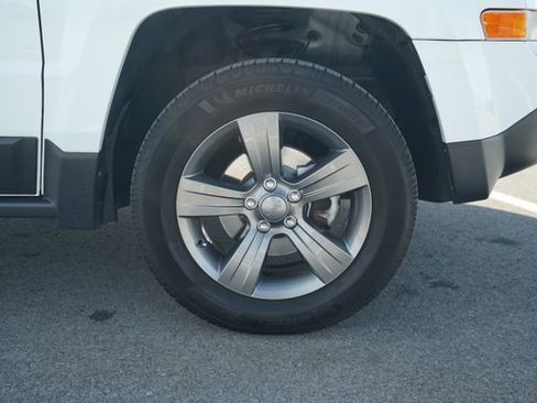 Used 2016 Jeep Patriot Sport w/ Power Value Group image 40