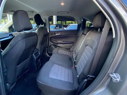 Used 2023 Ford Edge SE image 15