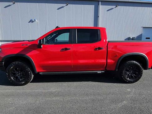 Used 2023 Chevrolet Silverado 1500 ZR2 w/ Technology Package image 5