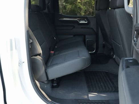 Used 2023 Chevrolet Silverado 1500 LT image 28