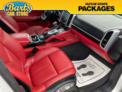 Used 2017 Porsche Cayenne Platinum Edition image 17