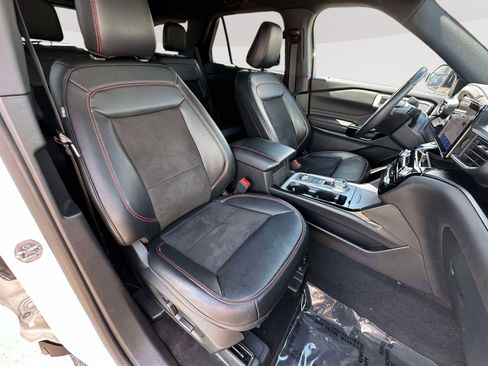 Used 2023 Ford Explorer ST-Line AWD/4WD image 22