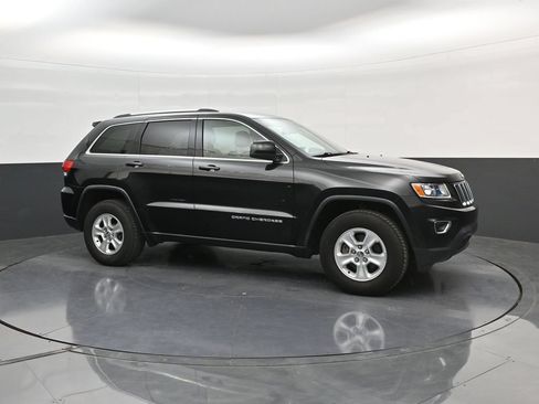 Used 2016 Jeep Grand Cherokee Laredo w/ Quick Order Package 23E AWD/4WD image 9