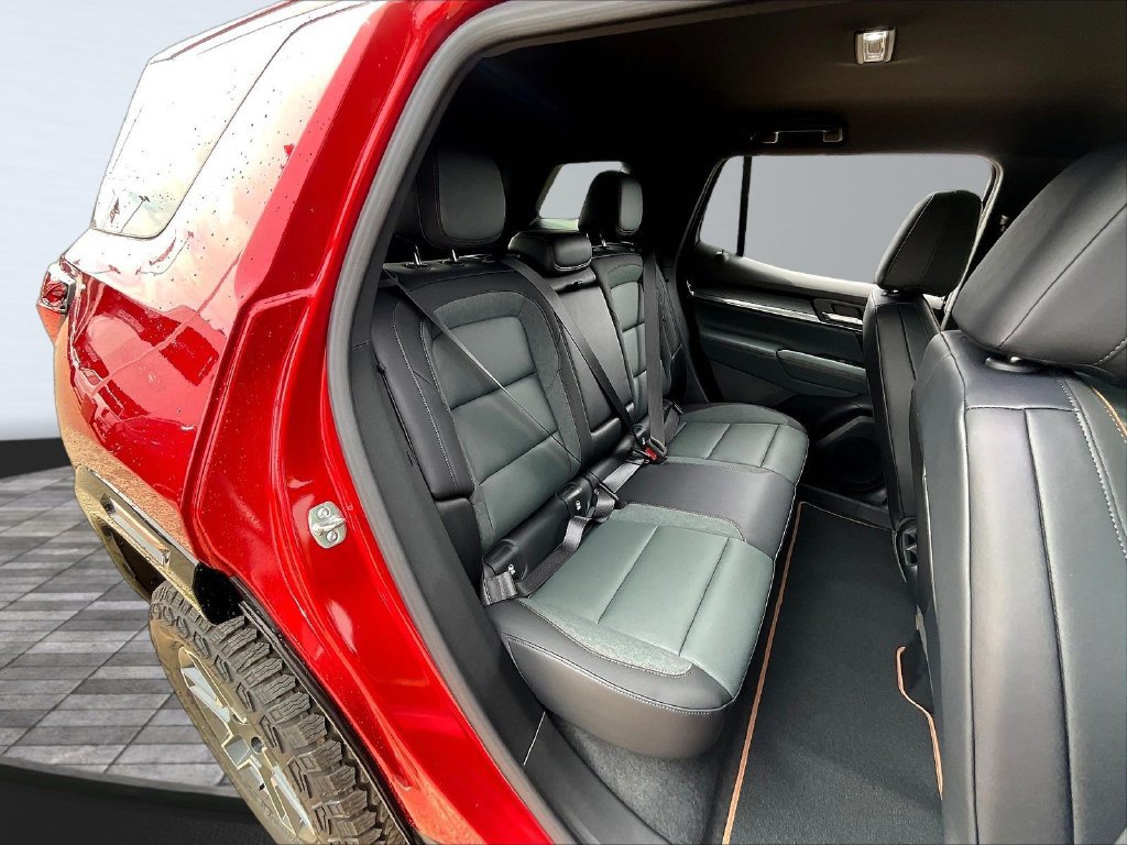 New 2027 GMC Terrain AT4 w/ Convenience Package III AWD/4WD image 10