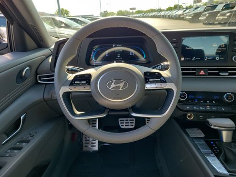 New 2026 Hyundai Elantra SEL Sport FWD image 8