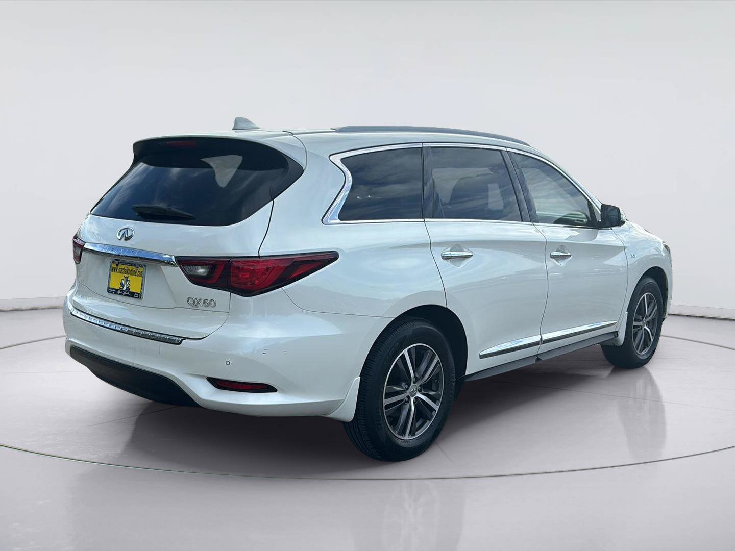 Used 2018 INFINITI QX60 FWD w/ Premium Plus Package image 5