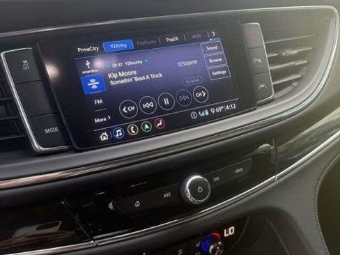 Used 2020 Buick Enclave Premium w/ Sun and Sites Package image 3