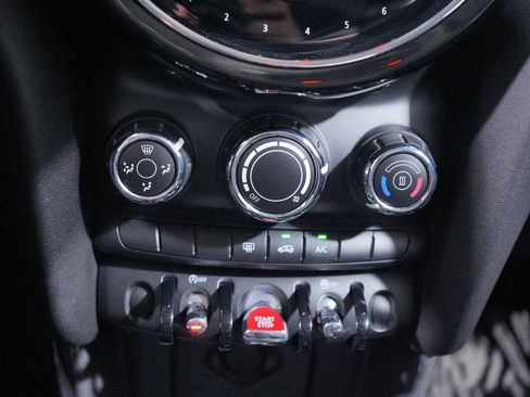Used 2024 MINI Cooper 2-Door Hardtop FWD image 13