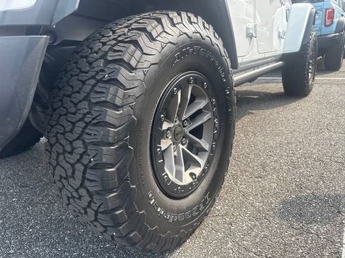 Used 2024 Jeep Wrangler Unlimited Rubicon 392 AWD/4WD image 32