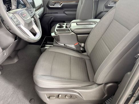 Used 2024 GMC Sierra 1500 Elevation AWD/4WD image 7