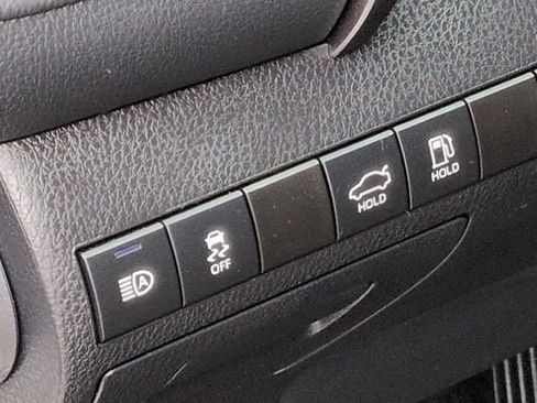 Used 2024 Toyota Camry SE w/ Convenience Package image 19