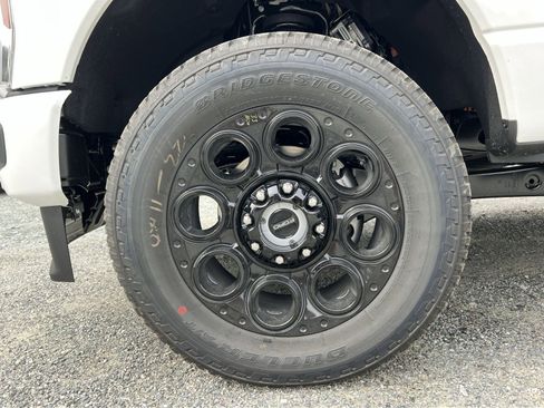 New 2026 Ford F250 Lariat w/ Black Appearance Package image 12