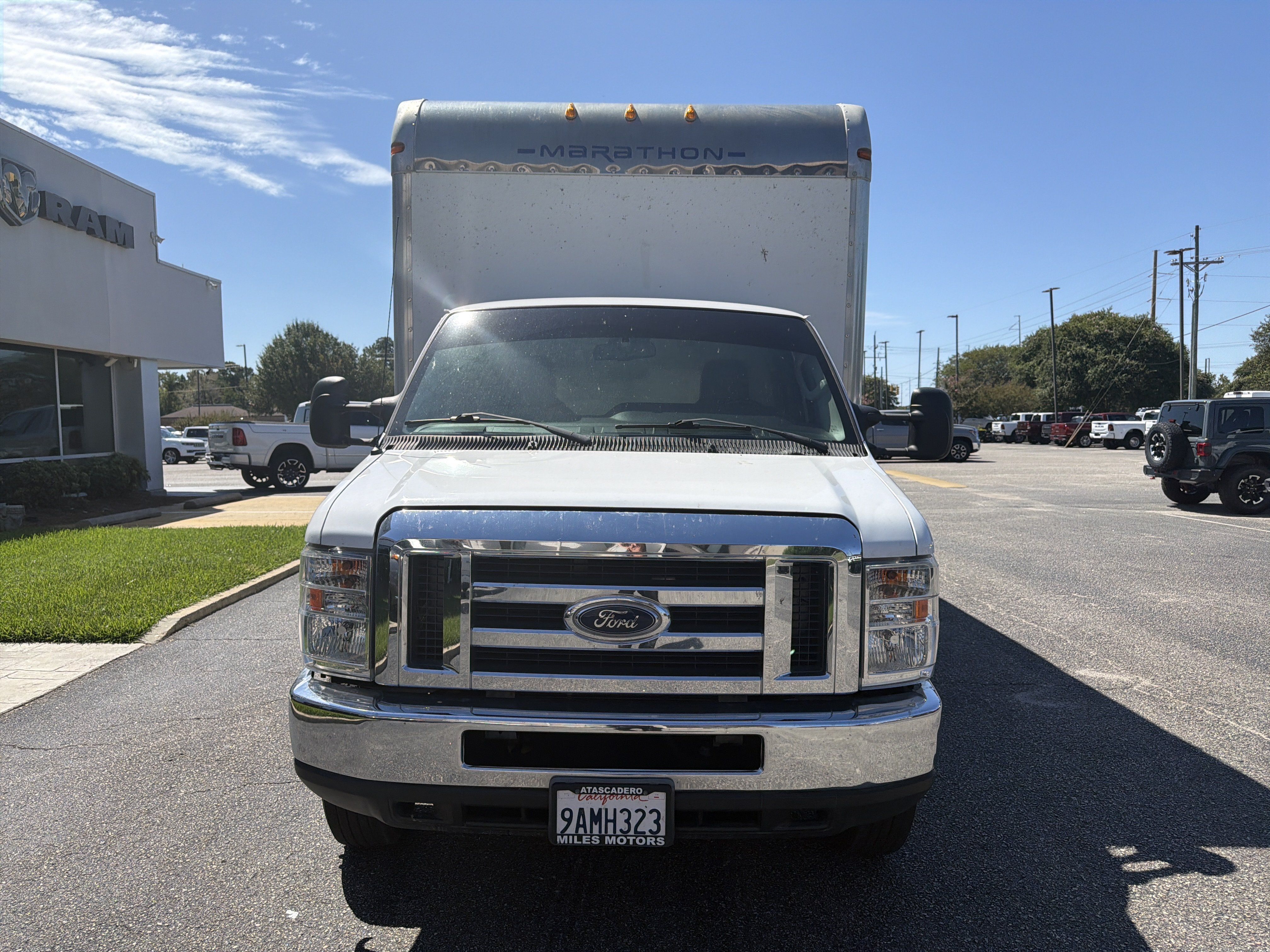Used 2019 Ford E-450 and Econoline 450 Super Duty w/ Power Windows & Locks Group RWD image 3
