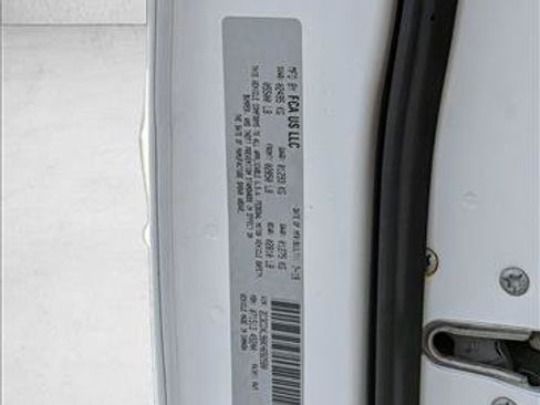 Used 2019 Dodge Charger SRT Hellcat image 16