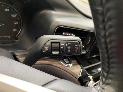 Used 2021 Ford Explorer Limited w/ Equipment Group 301A image 31